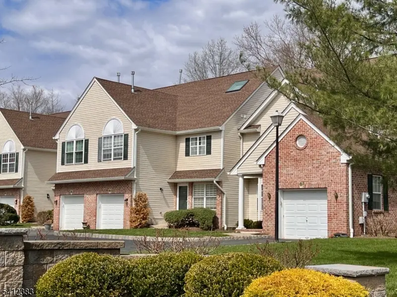 2 Cooper Ln, Long Hill Twp., NJ 07946