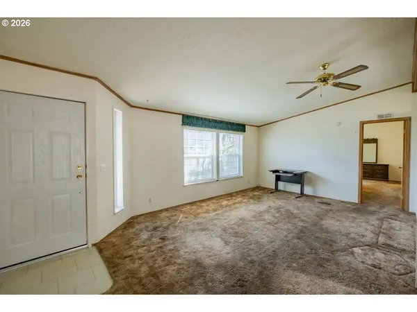 1145 SW CYPRESS ST #107, Mc Minnville, OR 97128