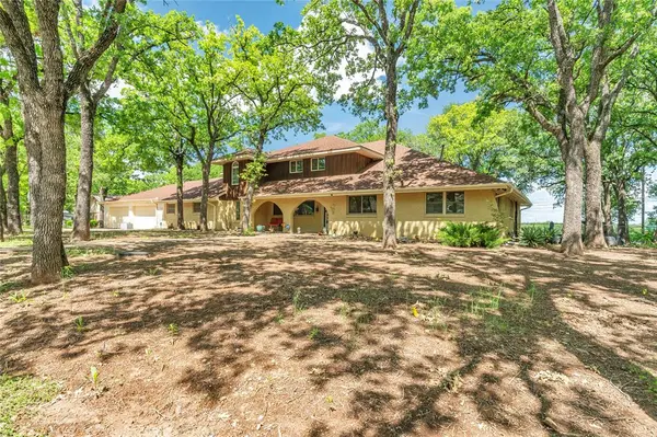 116 Nottingham Circle, Bridgeport, TX 76426