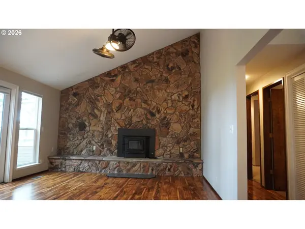 2025 W 25TH AVE, Eugene, OR 97405