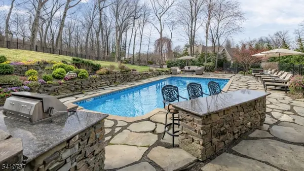 4 Michele Ct, Wayne Twp., NJ 07470