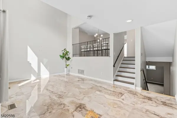 13232 Dell Pl, Stanhope Boro, NJ 07874