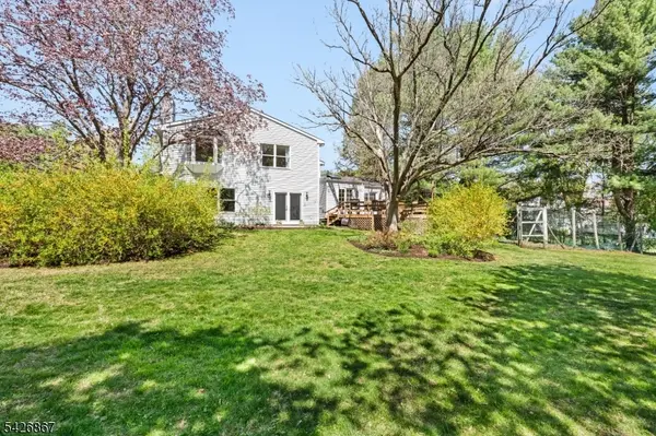 10 Babbitt Rd, Mendham Boro, NJ 07945