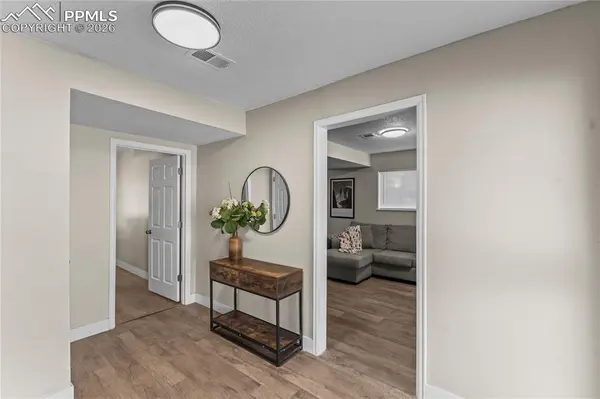 1511 Saratoga DR, Colorado Springs, CO 80910