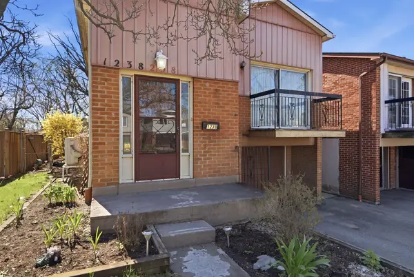 1238 Consort CRES, Burlington, ON L7M 1J7