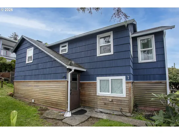 496 HAMBURG AVE, Astoria, OR 97103