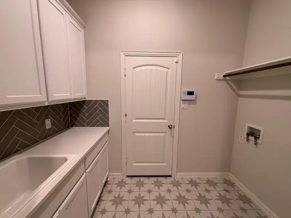 104 Snowy Owl Trail, New Fairview, TX 76078