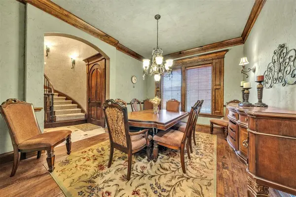 2717 S Shady Lane, Arlington, TX 76001