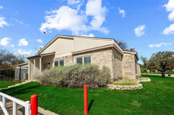 8613 N Normandale Street, Fort Worth, TX 76116