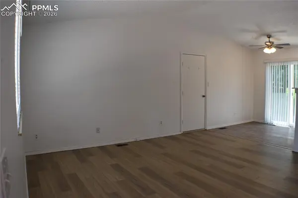 4585 Gatewood DR, Colorado Springs, CO 80916