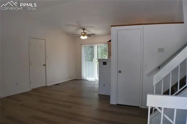 4585 Gatewood DR, Colorado Springs, CO 80916