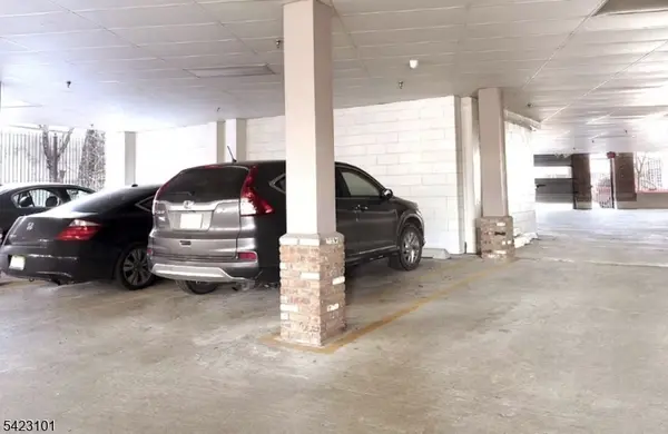 15-19 Tichenor Ln #403, Newark City, NJ 07114