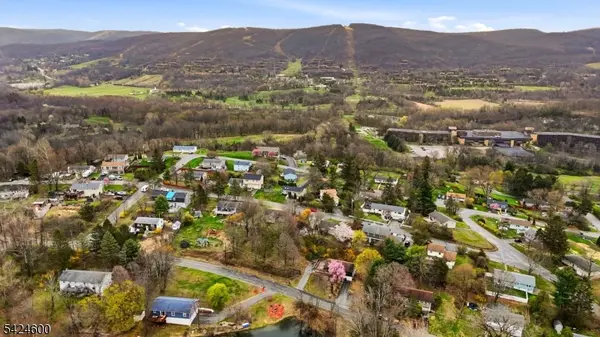 7 Jackson Ave, Vernon Twp., NJ 07462