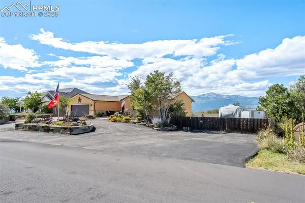 5160 Sapphire DR, Colorado Springs, CO 80918