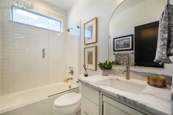 1004 Tree Bark TER, Monument, CO 80132