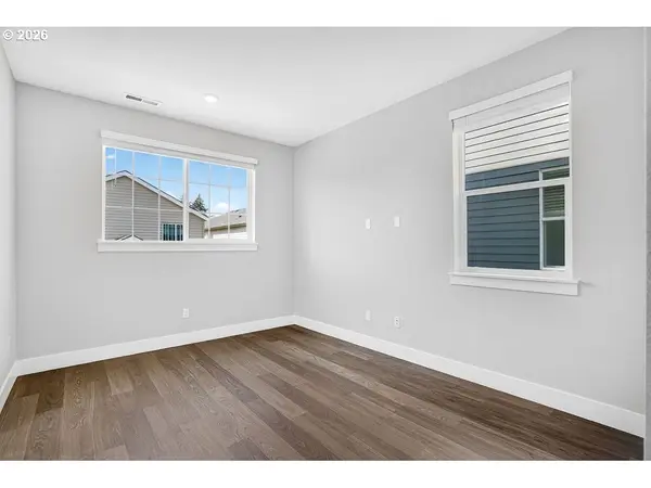 7765 NW ELEANOR AVE, Portland, OR 97229