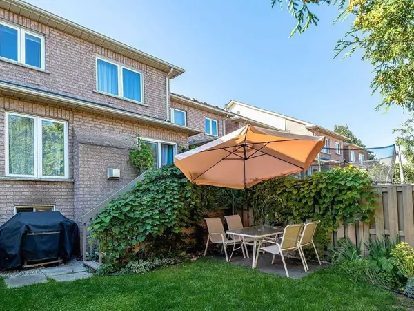 179 Vanguard RD, Vaughan, ON L4K 5G8