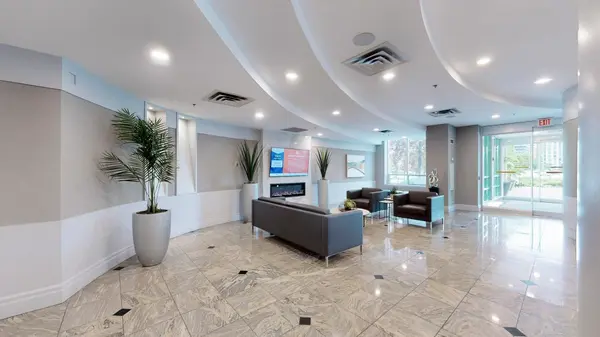 39 Oneida CRES #LPH19, Richmond Hill, ON L4B 4T9