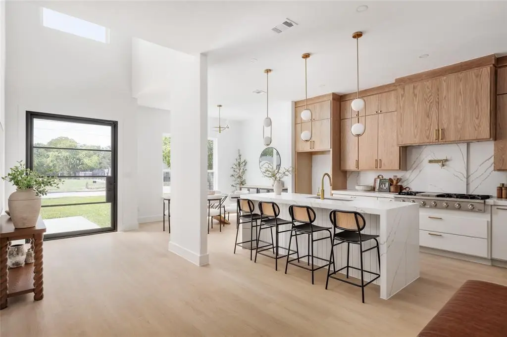 4046 Baker Avenue, Dallas, TX 75212