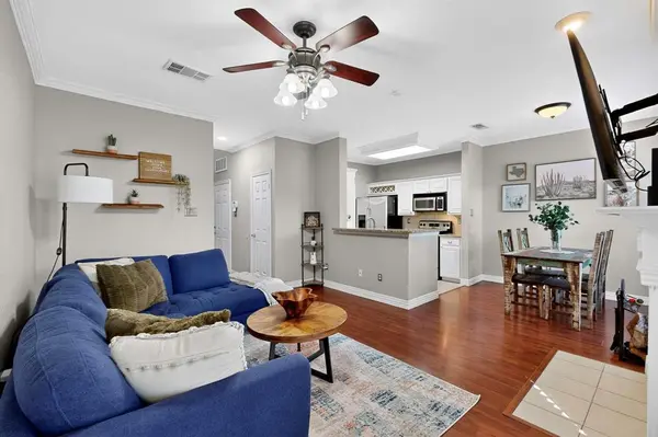 2344 Southcourt Circle, Irving, TX 75038