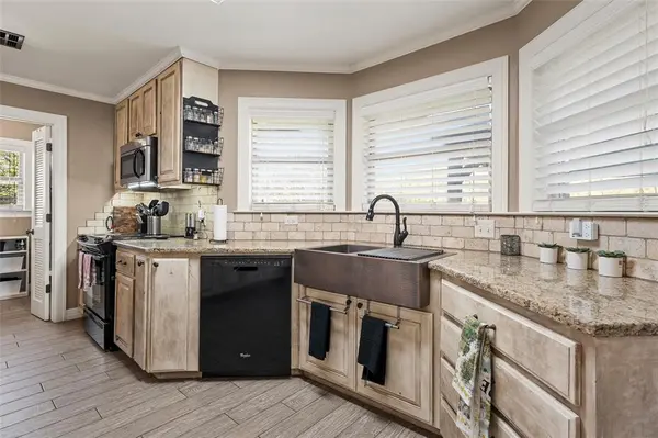 5515 Lake Charles Drive, Waco, TX 76710