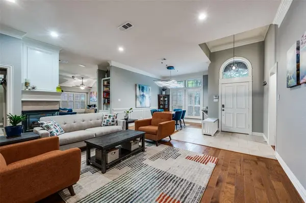 2720 Holly Brook Court, Bedford, TX 76021