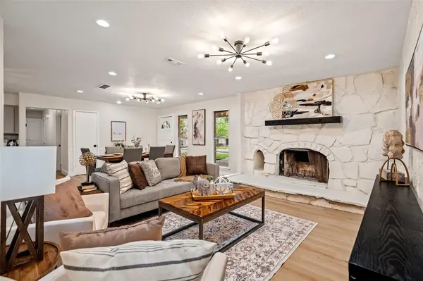 913 Ronald Street, White Settlement, TX 76108