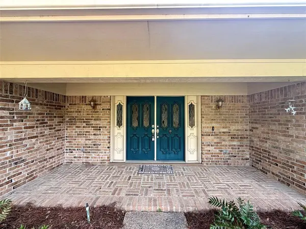 10001 Willowwick Court, Shreveport, LA 71118