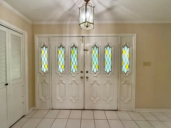 10001 Willowwick Court, Shreveport, LA 71118