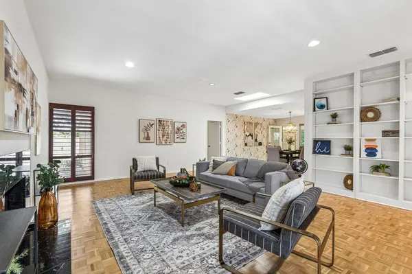 24 Legend Road, Benbrook, TX 76132