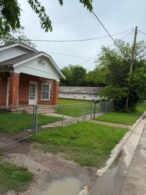 1507 & 1511 E Garnett Street, Gainesville, TX 76240