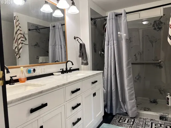 16063 DRIFTWOOD LN #10, Brookings, OR 97415