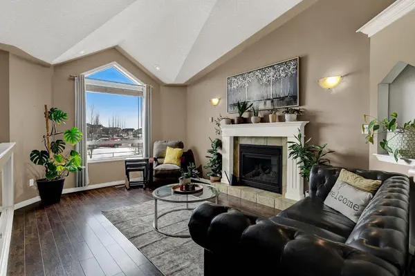 10509 124 AVE, Grande Prairie, AB T8V 8J3