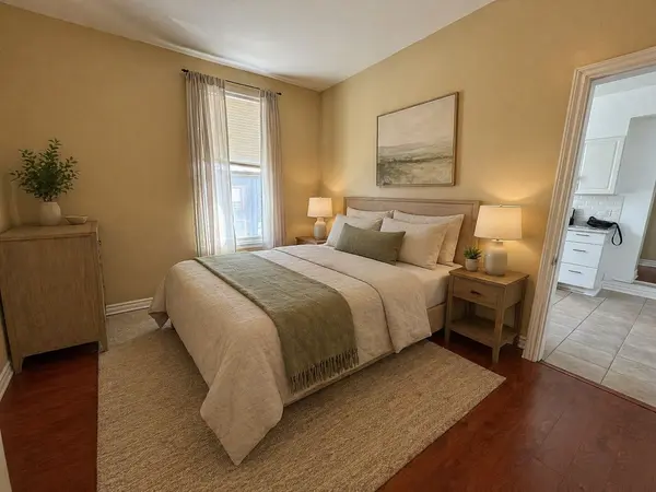 374 Dundas ST E #2, Toronto C08, ON M5A 2A3