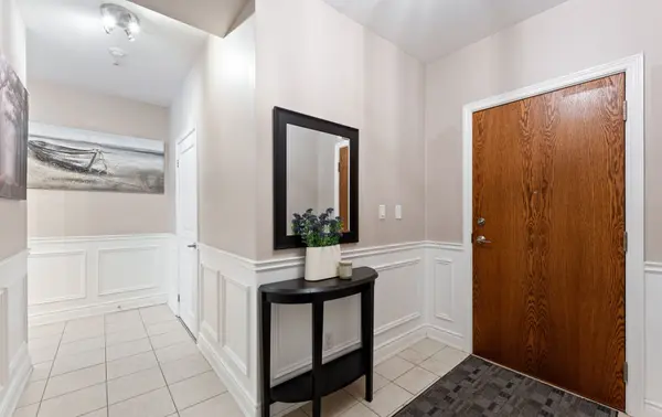 9901 Keele ST #208, Vaughan, ON L6A 0A1