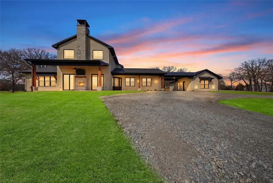 860 County Road 208, Gainesville, TX 76240