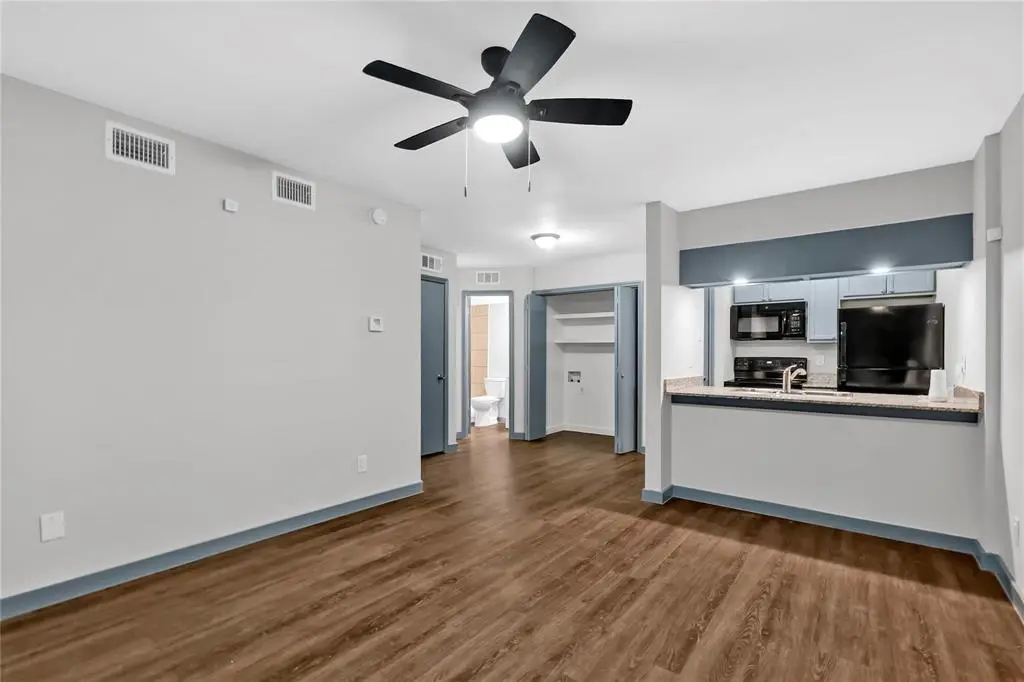 9520 Royal Lane ##117, Dallas, TX 75243