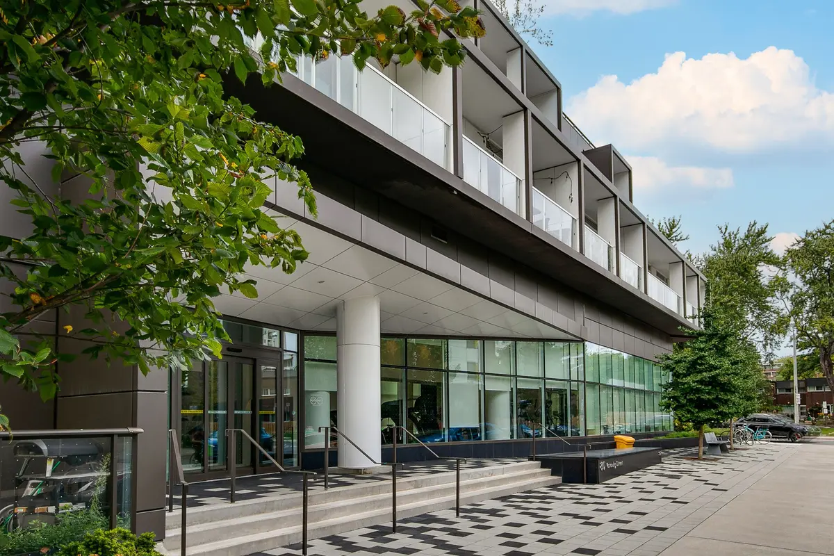 80 Vanauley ST #910, Toronto C01, ON M5T 0C9