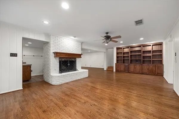 4400 Summercrest Court, Fort Worth, TX 76109