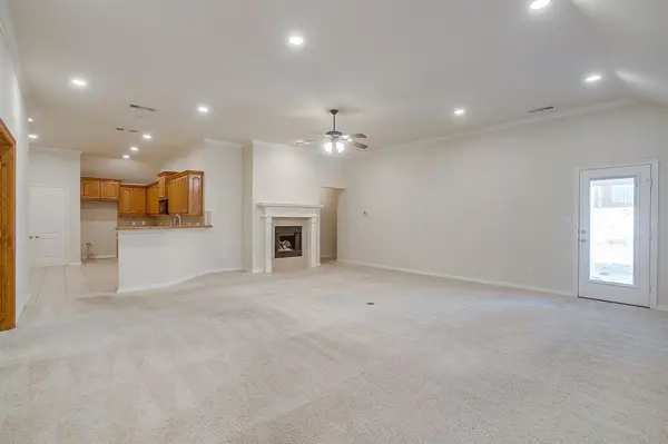 119 Crestway Drive #22, Cedar Hill, TX 75104