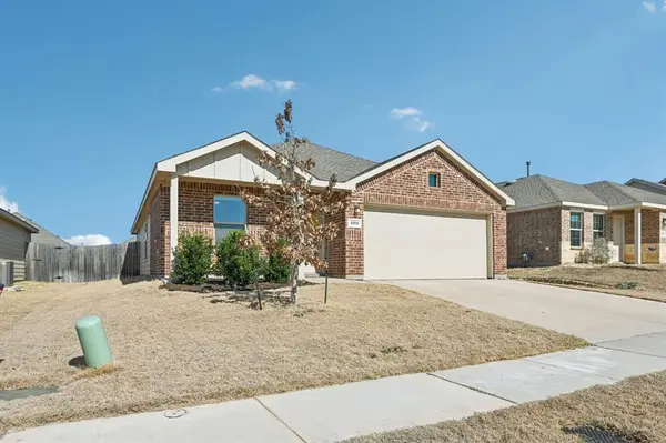 8313 Grand Oak Road, Fort Worth, TX 76123