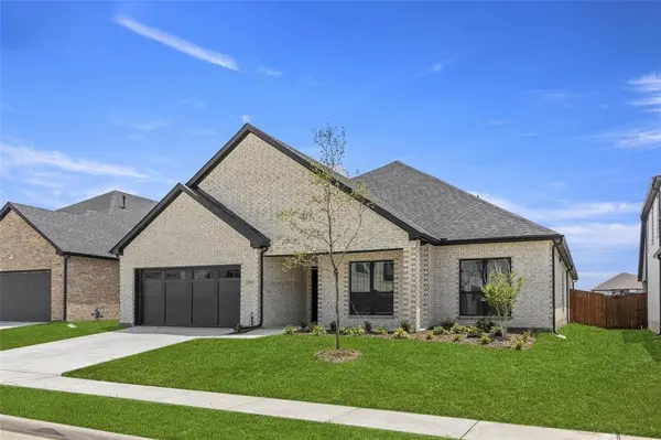 304 Community Drive, Lavon, TX 75166