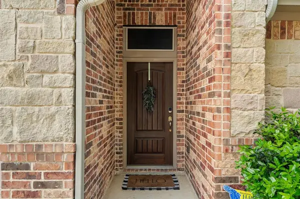 1341 Hearthstone Drive, Burleson, TX 76028