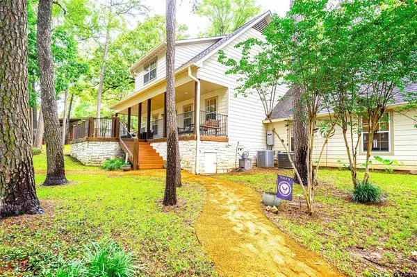 386 Spring Creek Drive, Mount Vernon, TX 75457