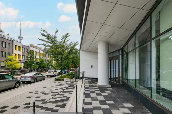 80 Vanauley ST #910, Toronto C01, ON M5T 0C9