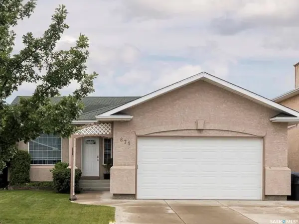 671 Fairbrother PLACE, Saskatoon, SK S7S 1J2