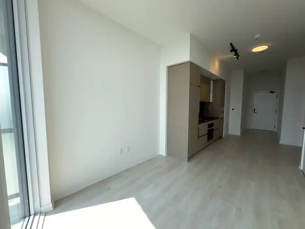 10 Graphophone GRV #901, Toronto W02, ON M6H 0E5