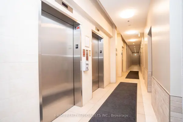 215 Queen ST E #2006, Brampton, ON L6Y 1M6