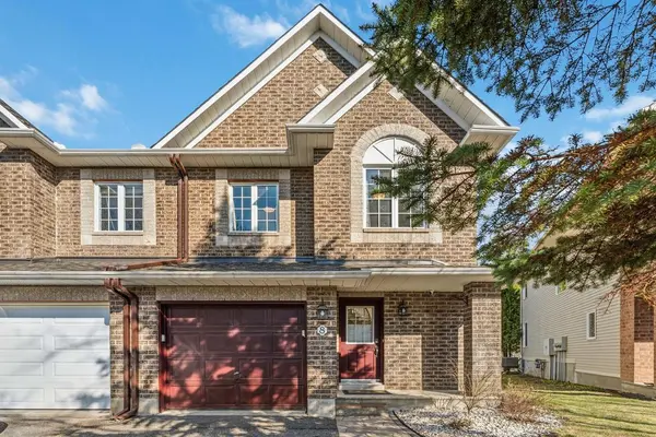 8 Wimbledon WAY, Kanata, ON K2K 3J2
