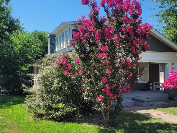 705 W 9th Street, Cisco, TX 76437